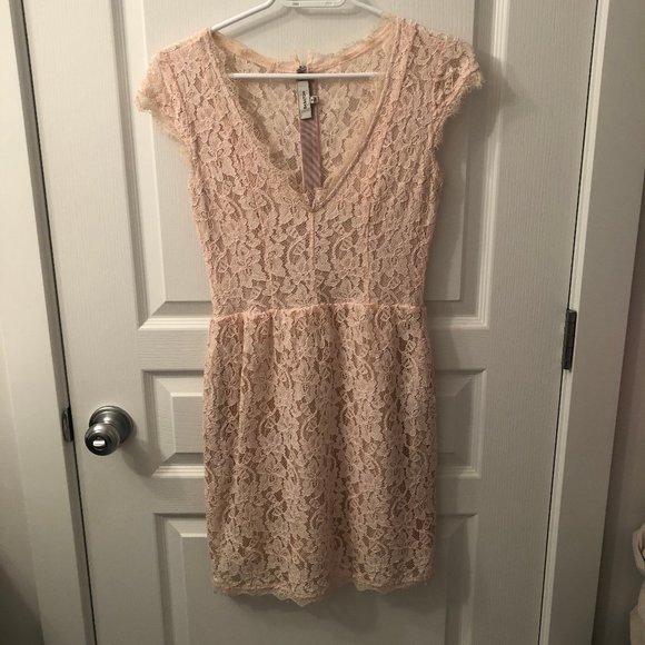 BABATON Light Pink Dress - Picture 2 of 6